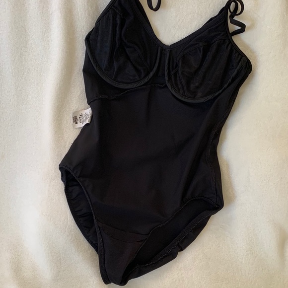 MiracleSuit All Black Draped Ruched  Sz 10 D - Picture 8 of 11